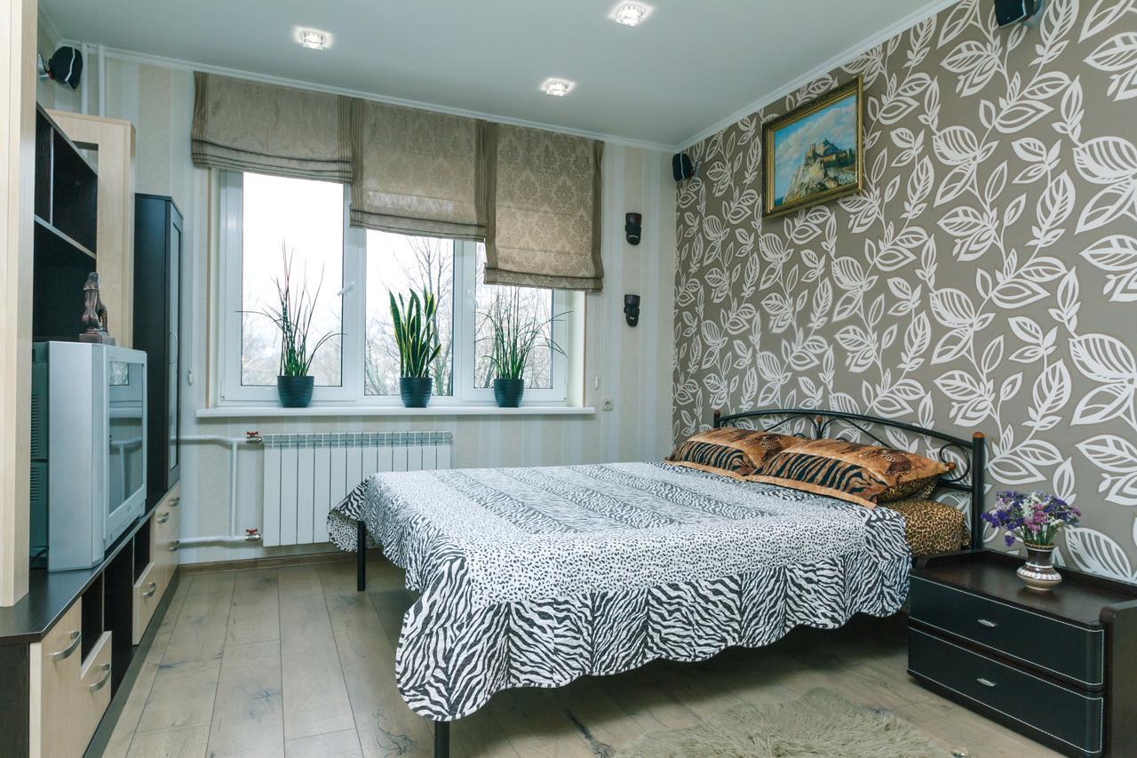 Apartment on Sevastopolska Square Kiev Exteriör bild