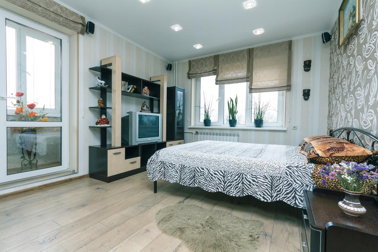 Apartment on Sevastopolska Square Kiev Exteriör bild
